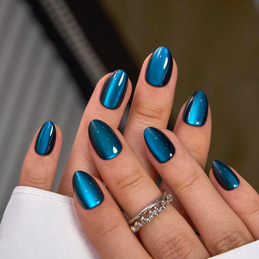 CurvLife Blue Cat top view of the 30-piece nail set for easy selection