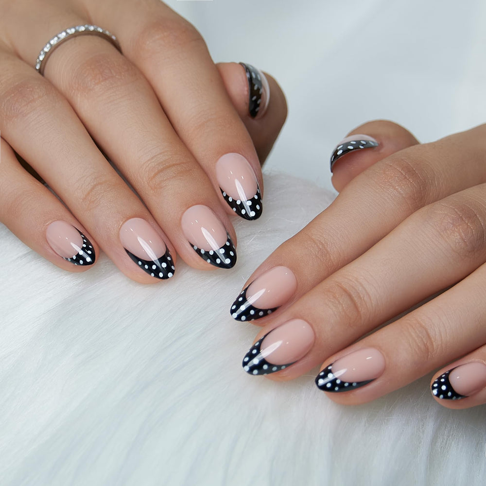 Curvlife close-up of glossy gel finish highlighting durability and shine