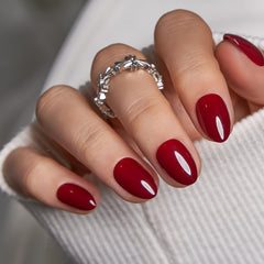 CurvLife close-up of glossy gel finish highlighting chip-resistant surface