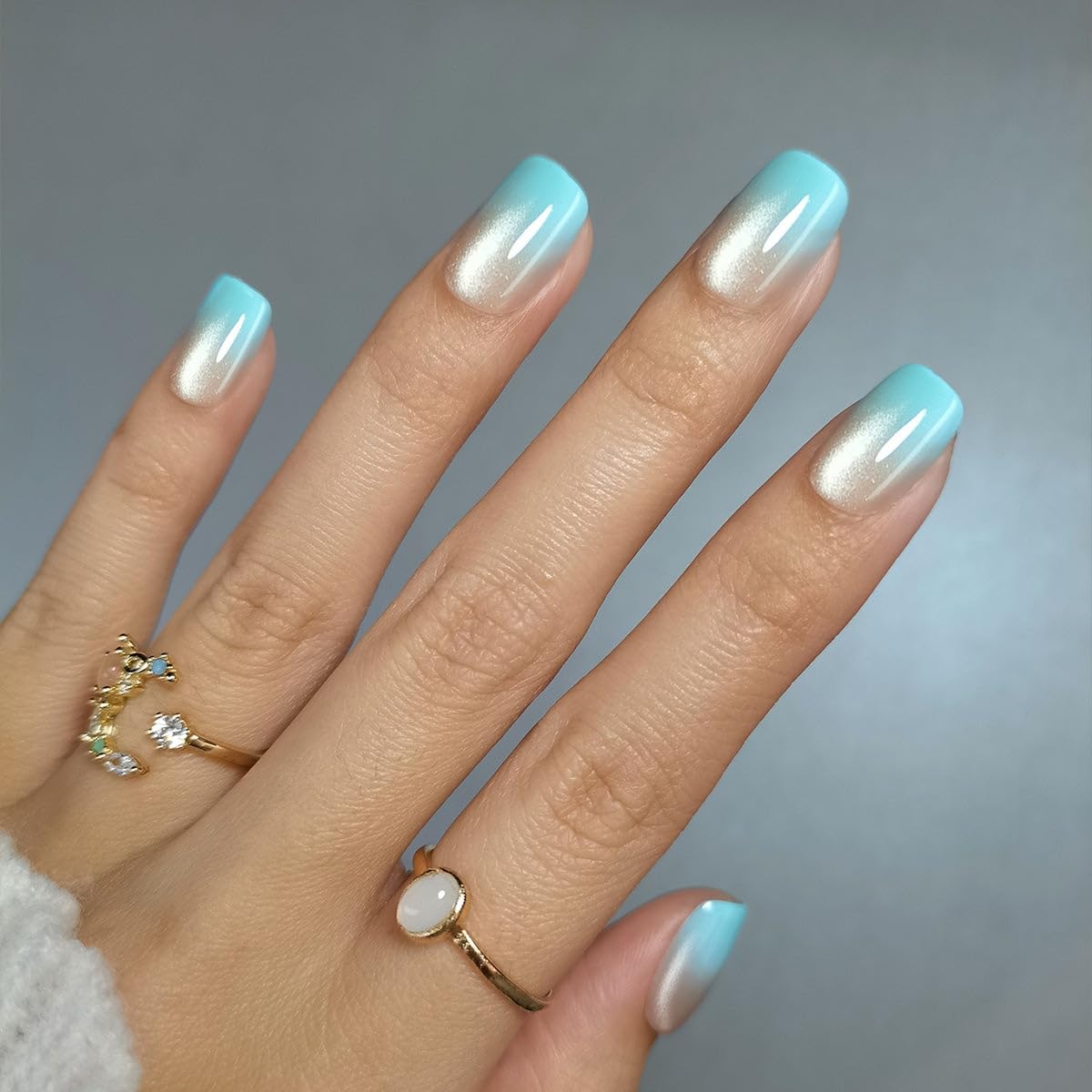 CurvLife close-up of ombre cat-eye detail highlights hand-painted finish benefit