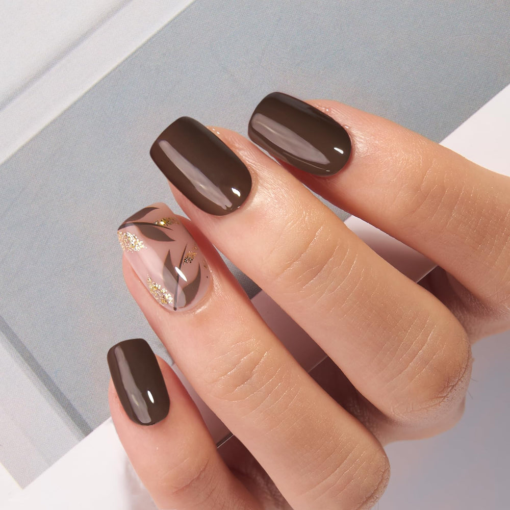 CurvLife close-up of soft gel texture and glossy finish for durable shine