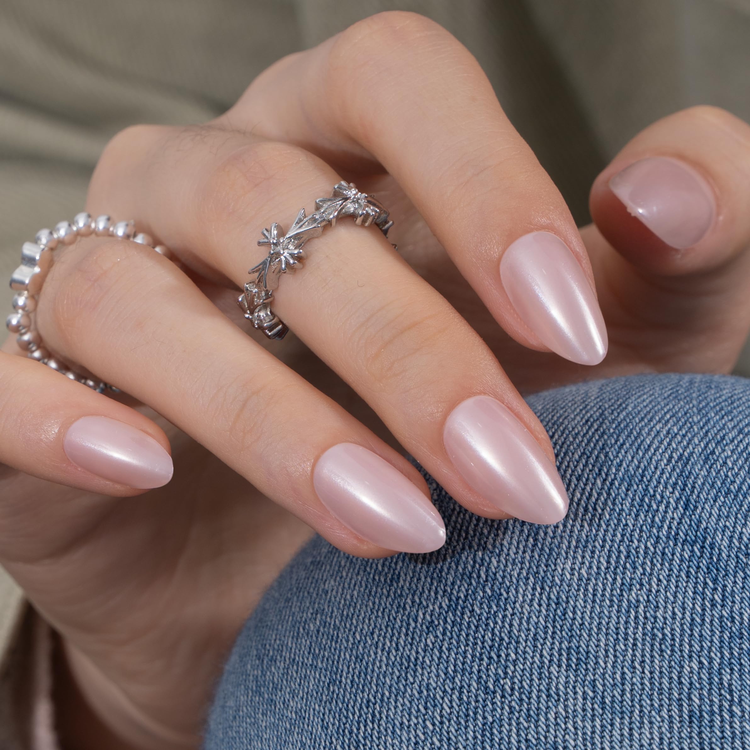 CurvLife close-up of aurora jelly shimmer highlighting glossy finish