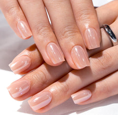 CurvLife close-up of gel finish highlighting chip-resistant shine