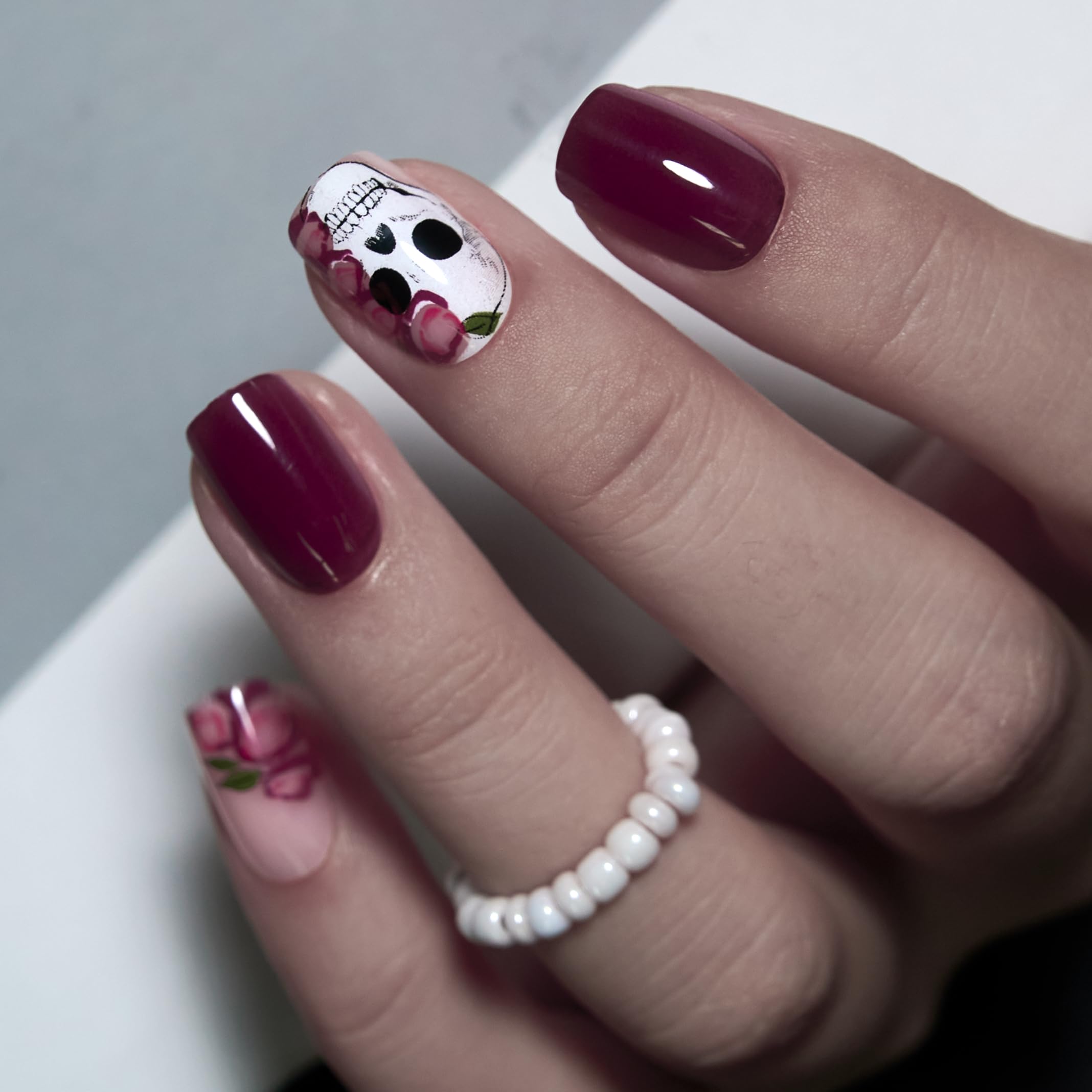 CurvLife close-up of gel texture and skull detail for durable shine
