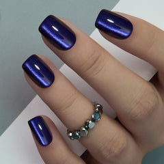 Curvlife close-up of gel texture and stripe detail for glossy depth