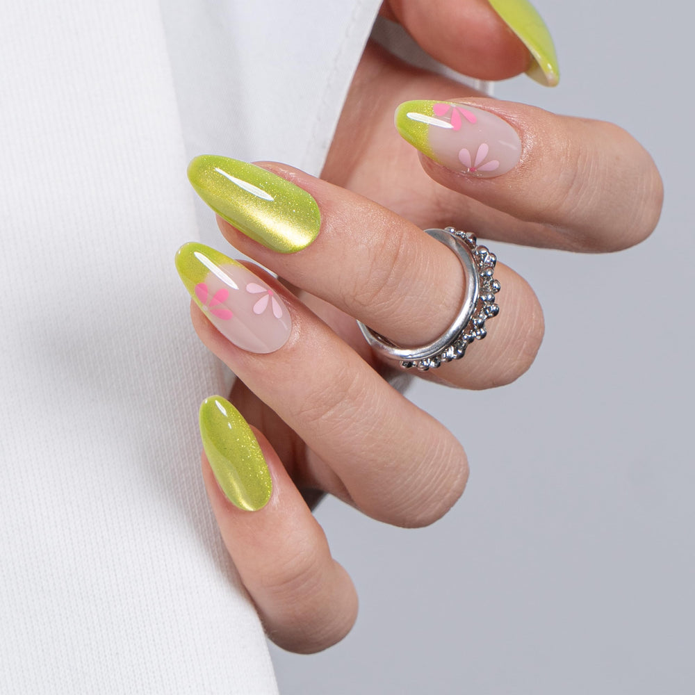 CurvLife close-up of soft gel texture highlighting flexible comfortable fit