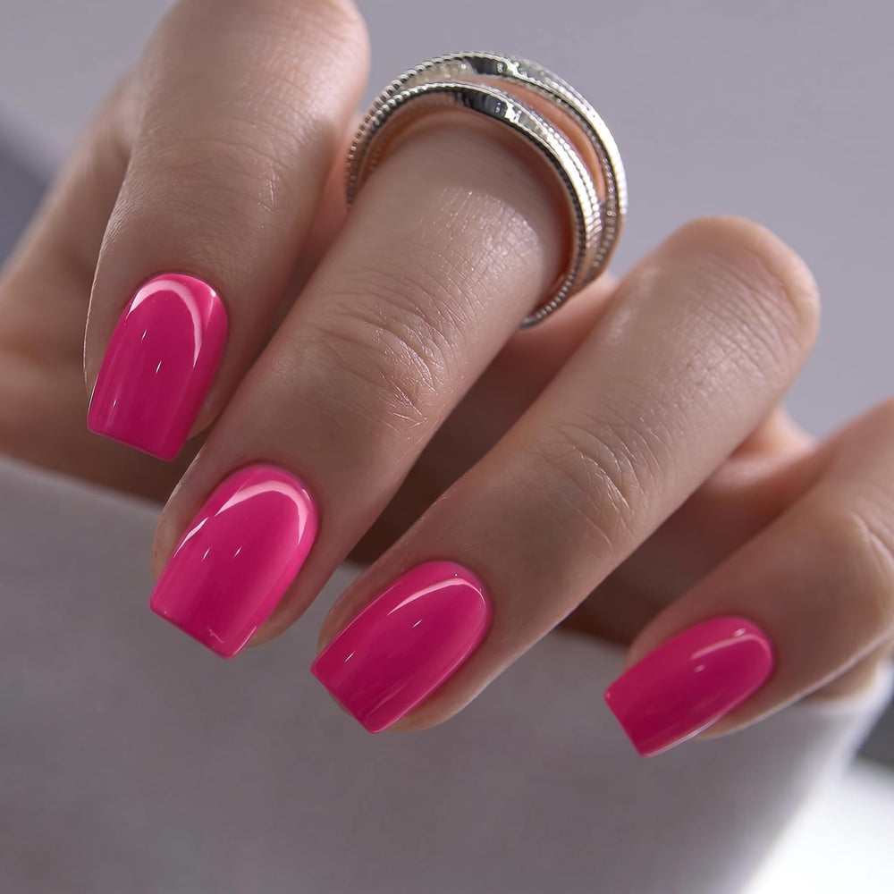 CurvLife front packaging showing apricot glossy nails and kit convenience