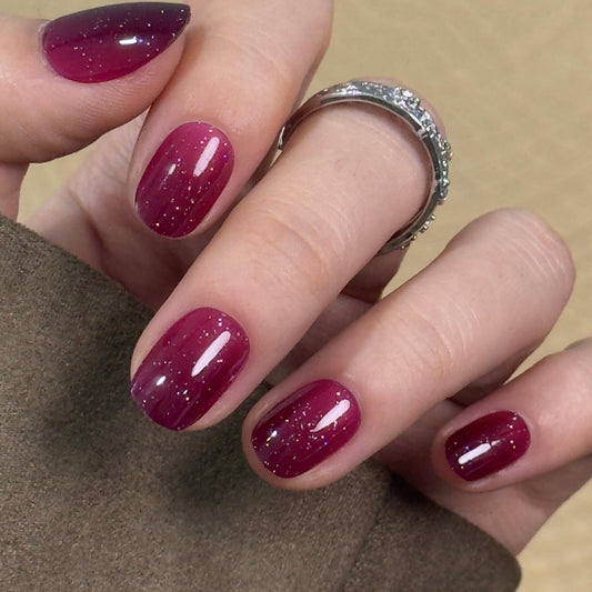 CurvLife front packaging showing Berry Prism and kit contents, convenient at-home manicure