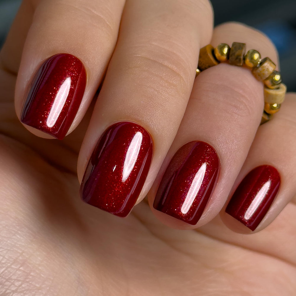 CurvLife front packaging showing grayish-red design and fast salon finish benefit
