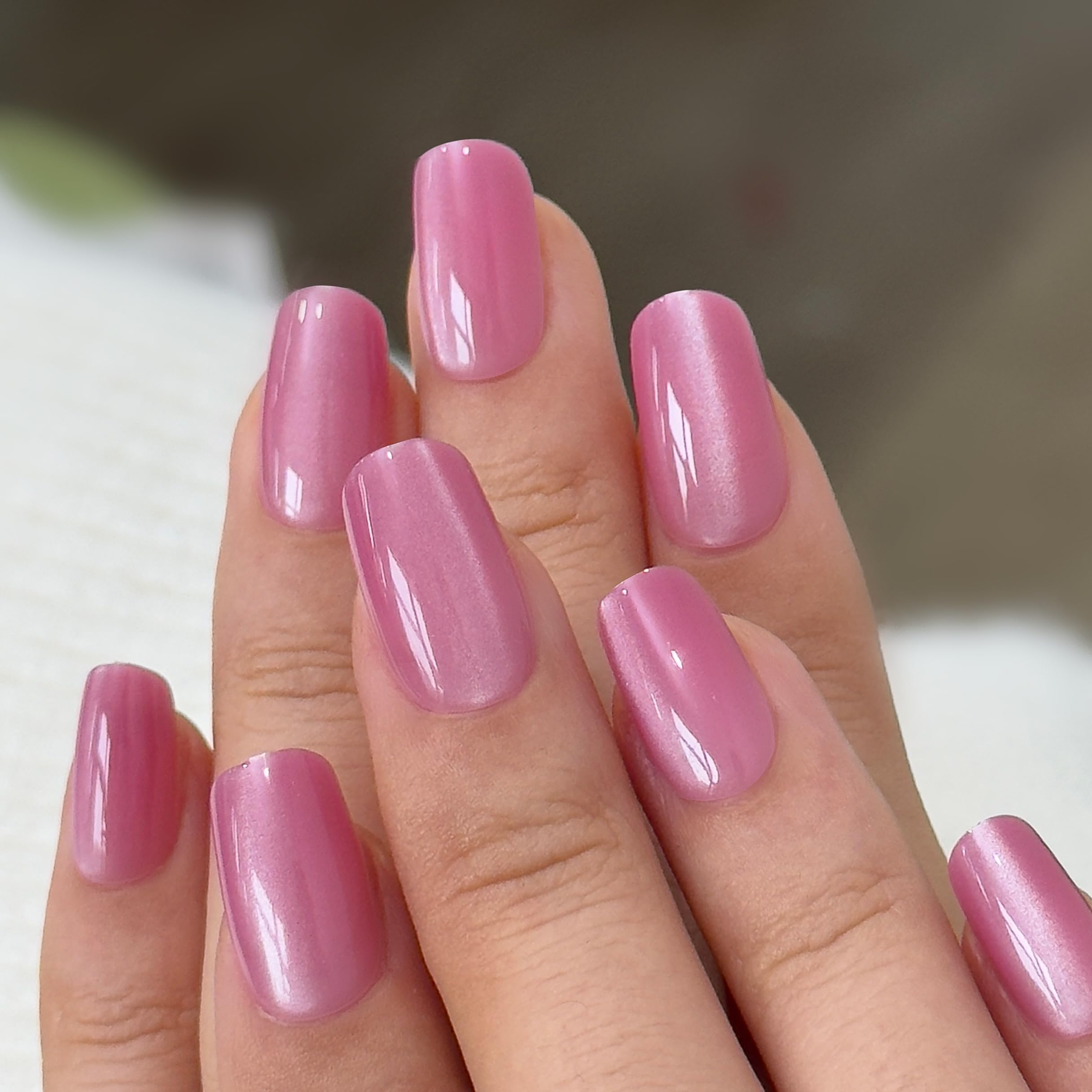 CurvLife front packaging showing light mauve cat eye nails and kit contents benefits fast salon look