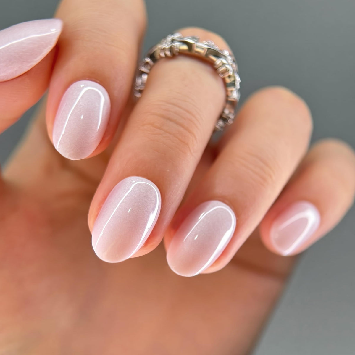 CurvLife front packaging showing pearly white nails and complete kit benefit