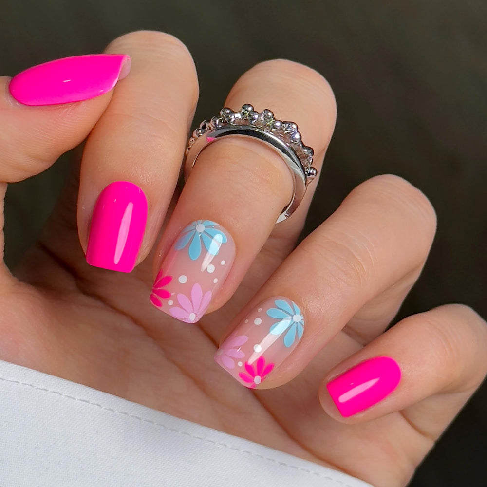 CurvLife front packaging showing pink flower press-on nails and tools, quick glam