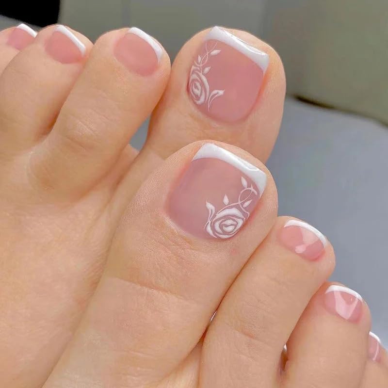 CurvLife front packaging showing full press-on toenail kit and included tools for quick pedicures