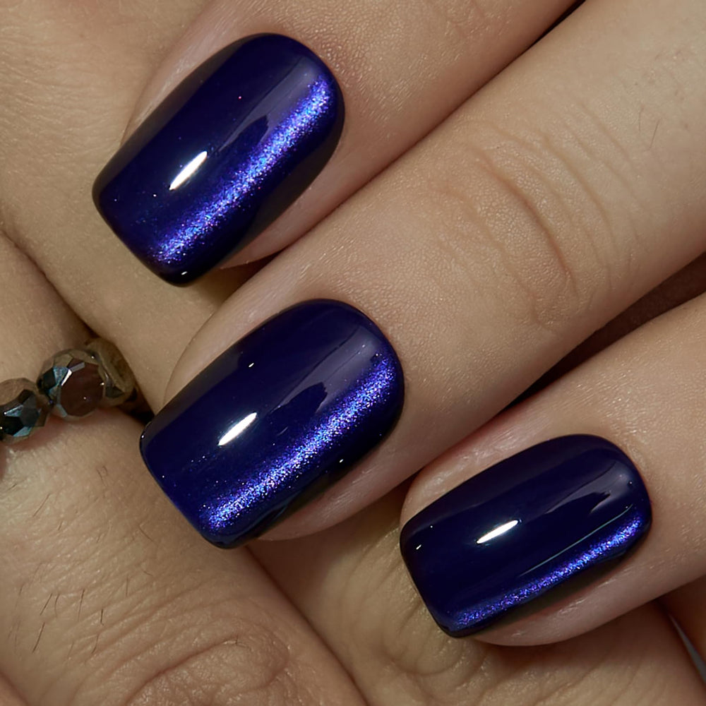 Curvlife front packaging showing purple cat-eye nails benefit easy selection