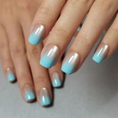 CurvLife front packaging showing full kit and polished nails benefit quick setup