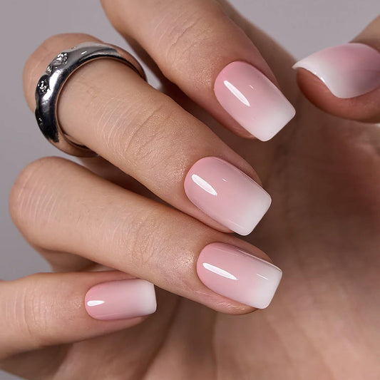 CurvLife front packaging showing 24 glossy short square nails and accessories, quick salon look