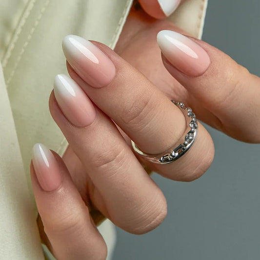 CurvLife front packaging showing almond pink-white gradient nails and benefit of salon look