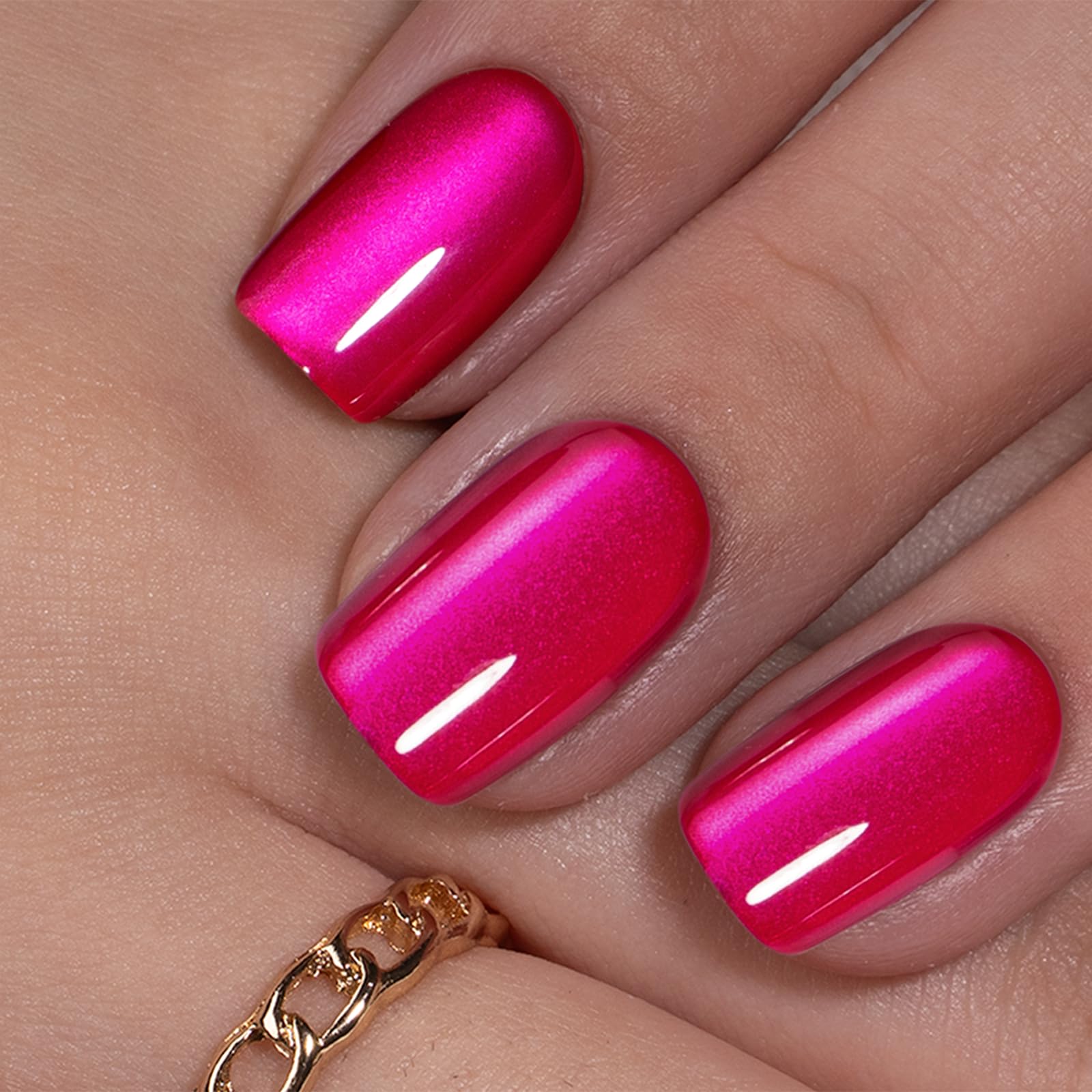 CurvLife glossy topcoat reflection displaying durable finish and salon-like gloss