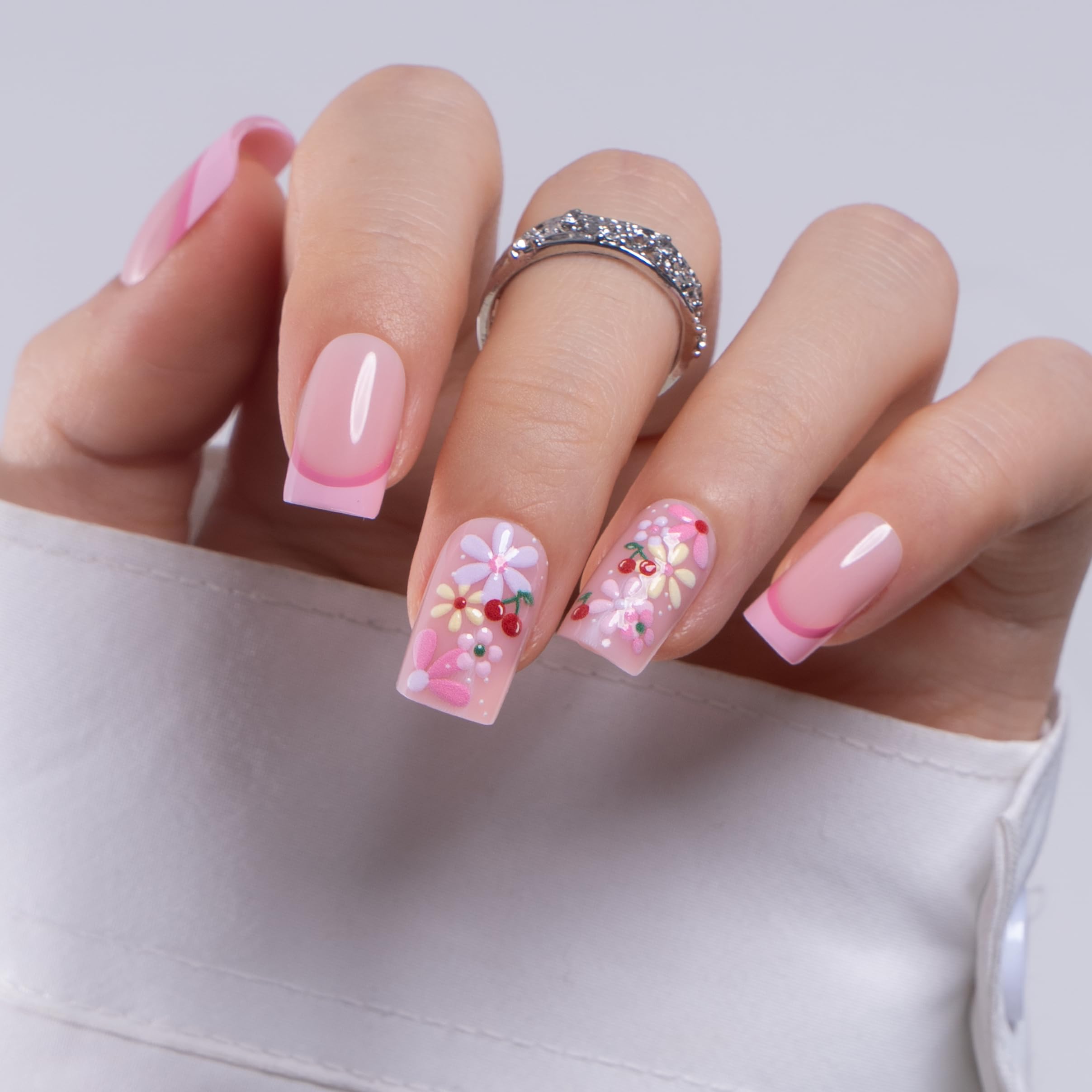 CurvLife nail sizes layout showing 15 size pairs for accurate fit benefit