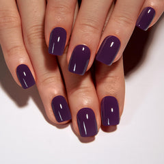 CurvLife side profile of short square nails demonstrating comfortable fit