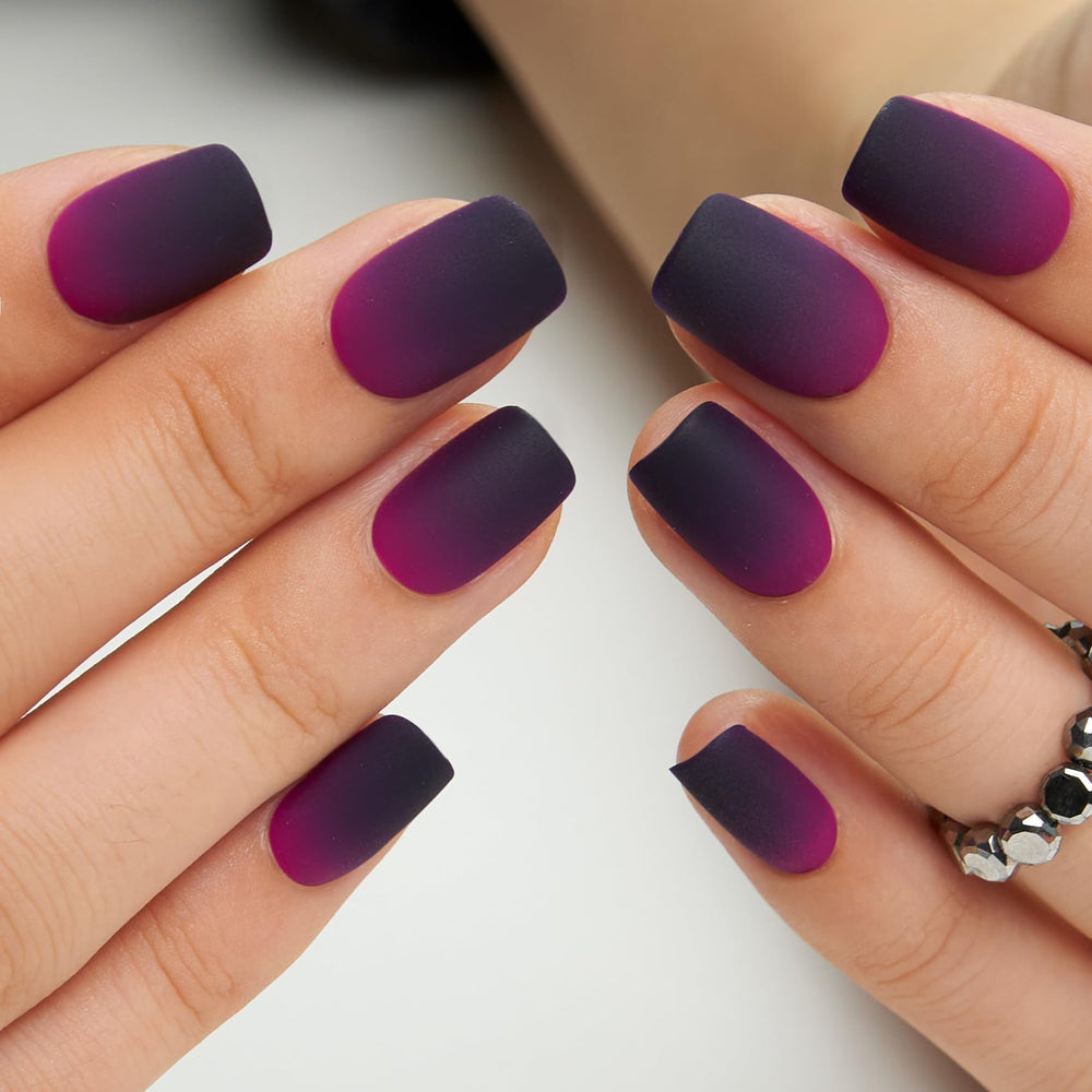 Curvlife arranged 15 nail sizes demonstrating custom fit options