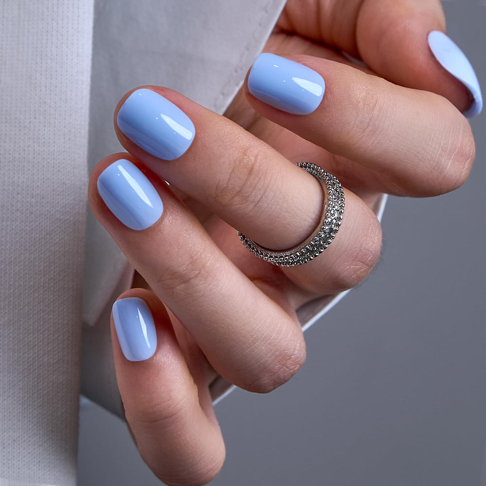 CurvLife Sky Charm front packaging displaying glossy square nails and kit benefits
