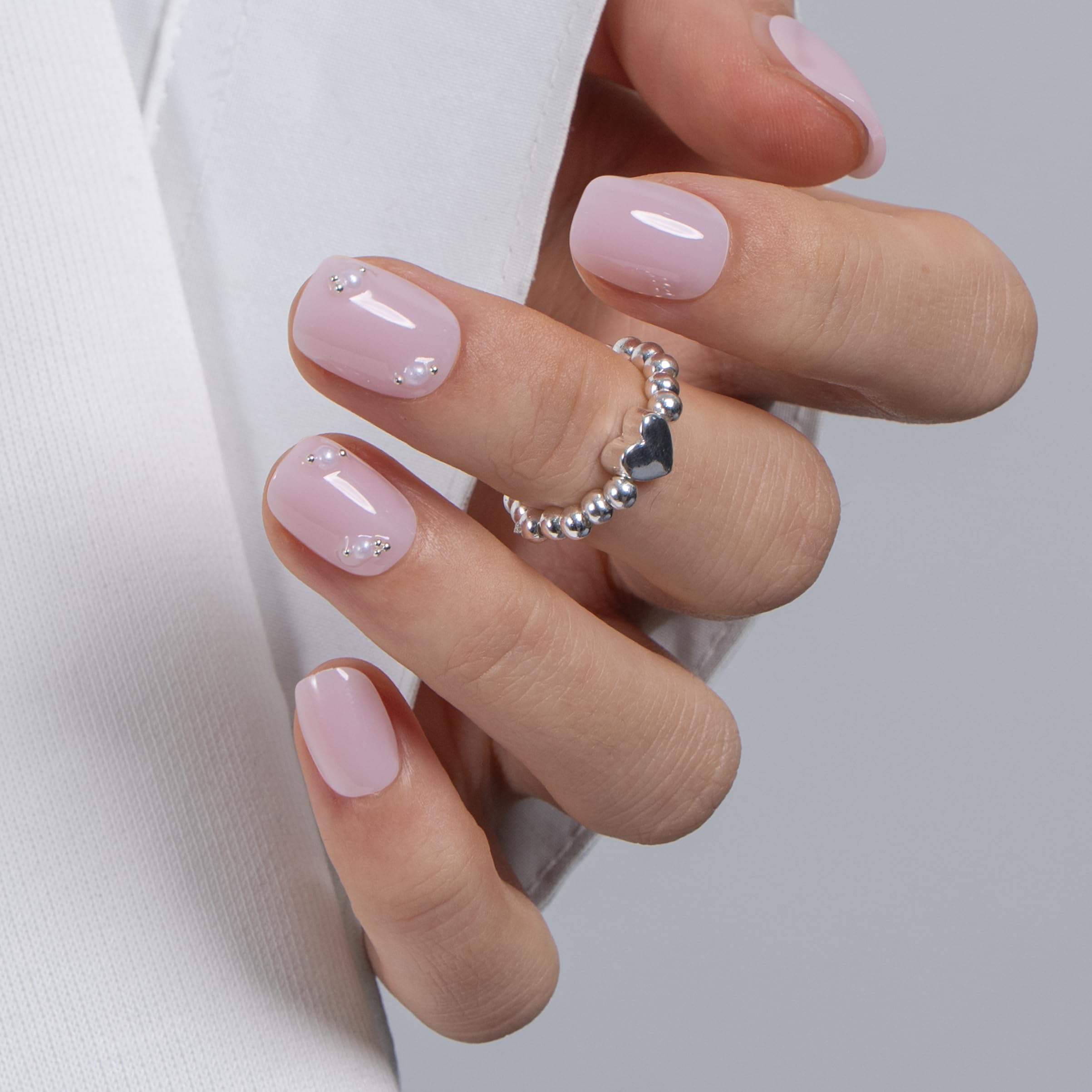 CurvLife close-up of soft gel shine and texture for chip-resistant benefit