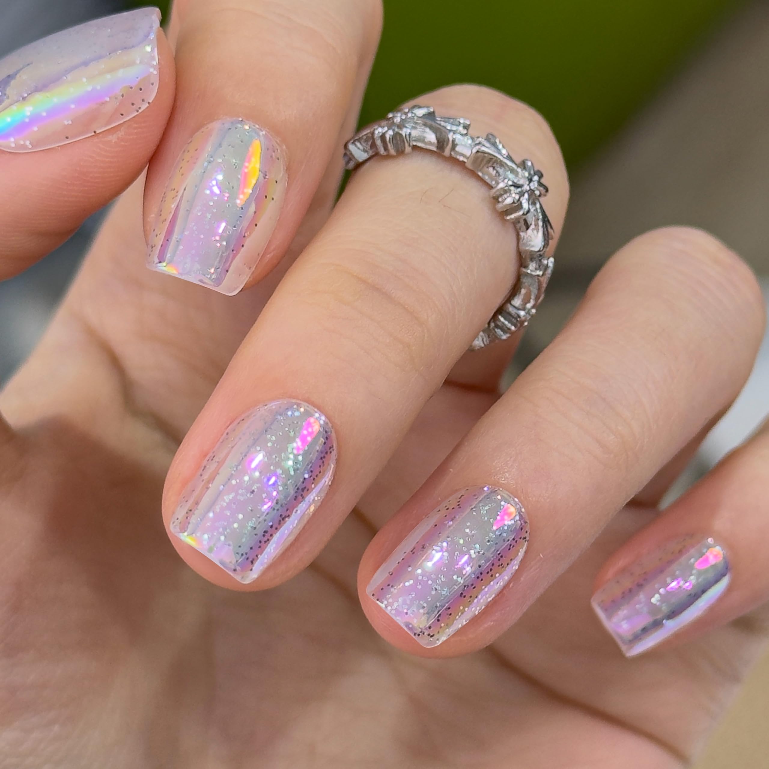 CurvLife close-up of soft gel texture highlighting durable shine