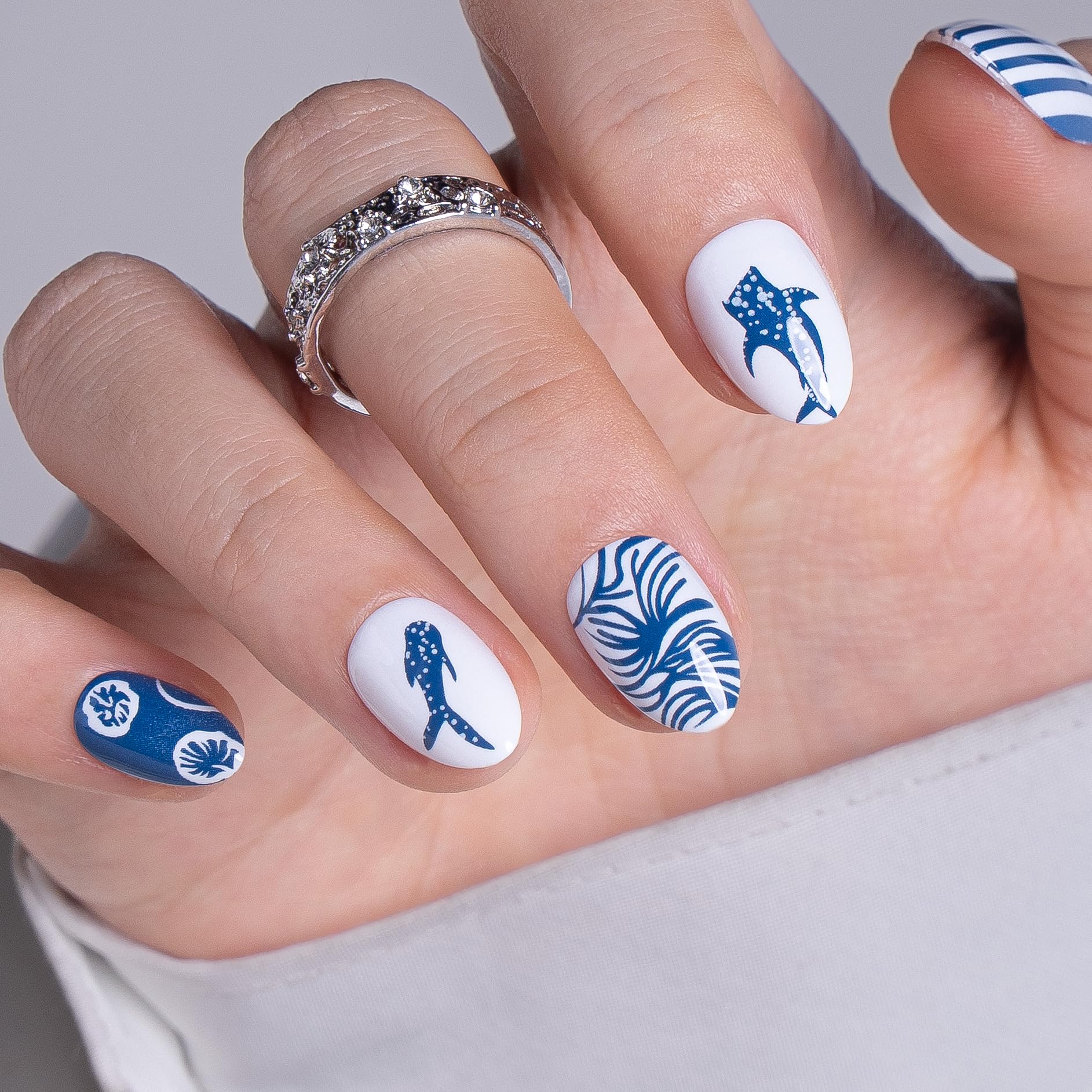 CurvLife soft gel texture detail showing flexibility and comfort benefit