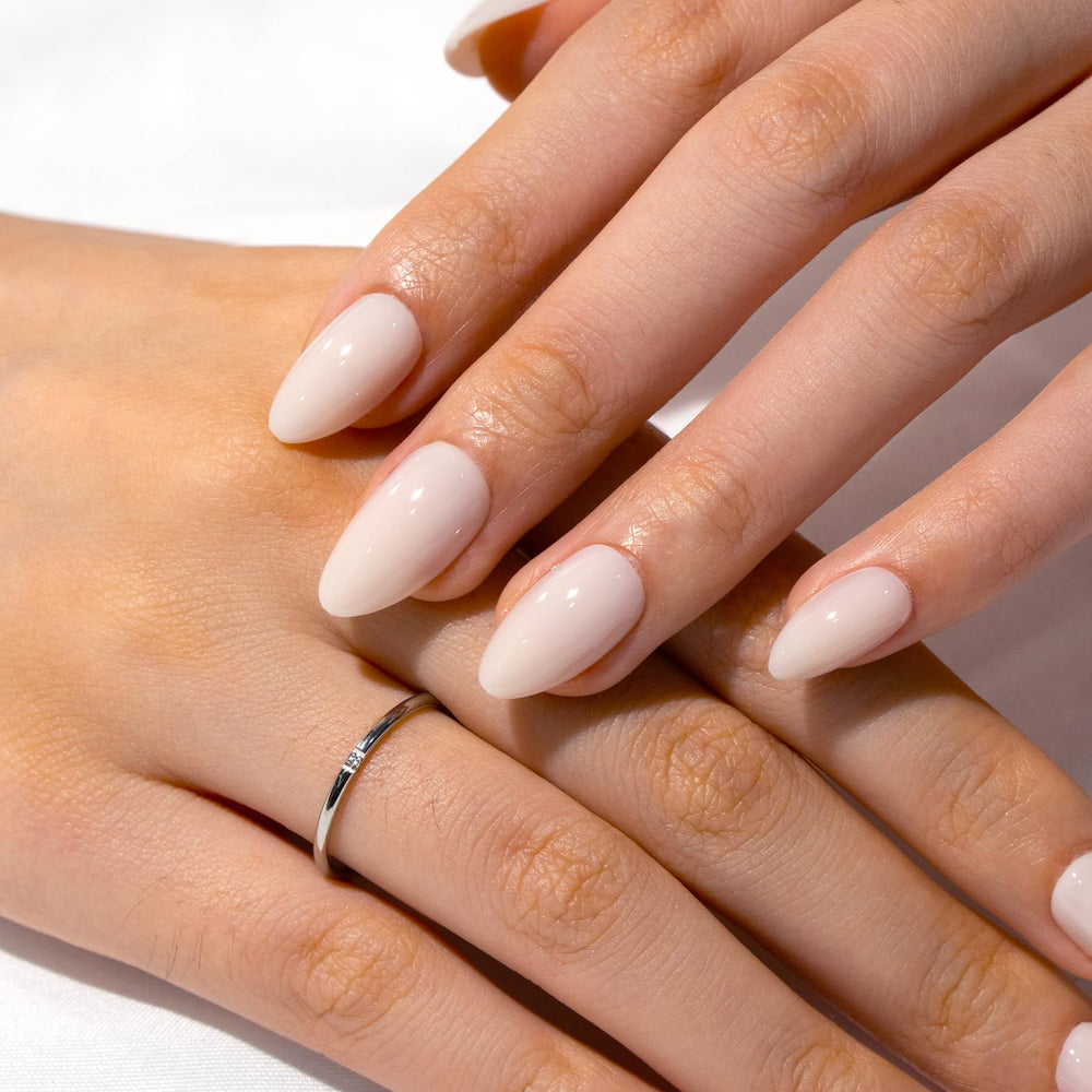 CurvLife soft-gel texture close-up highlighting flexible natural fit benefit