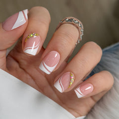 CurvLife glossy surface detail showing smooth gel finish and chip resistance benefit