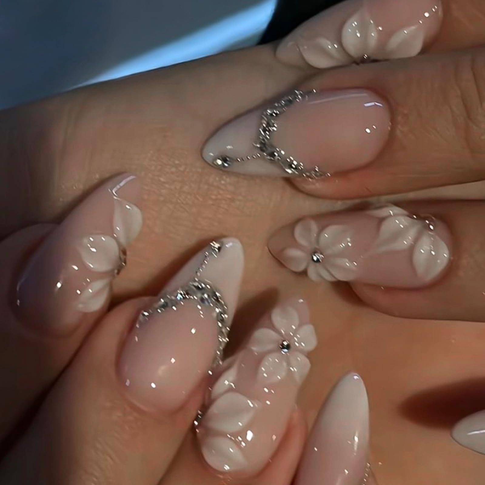 CUZIAM front packaging showing glossy almond nails and kit contents for quick application
