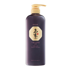 Daeng Gi Meo Ri shampoo pump close-up emphasizing easy dispensing