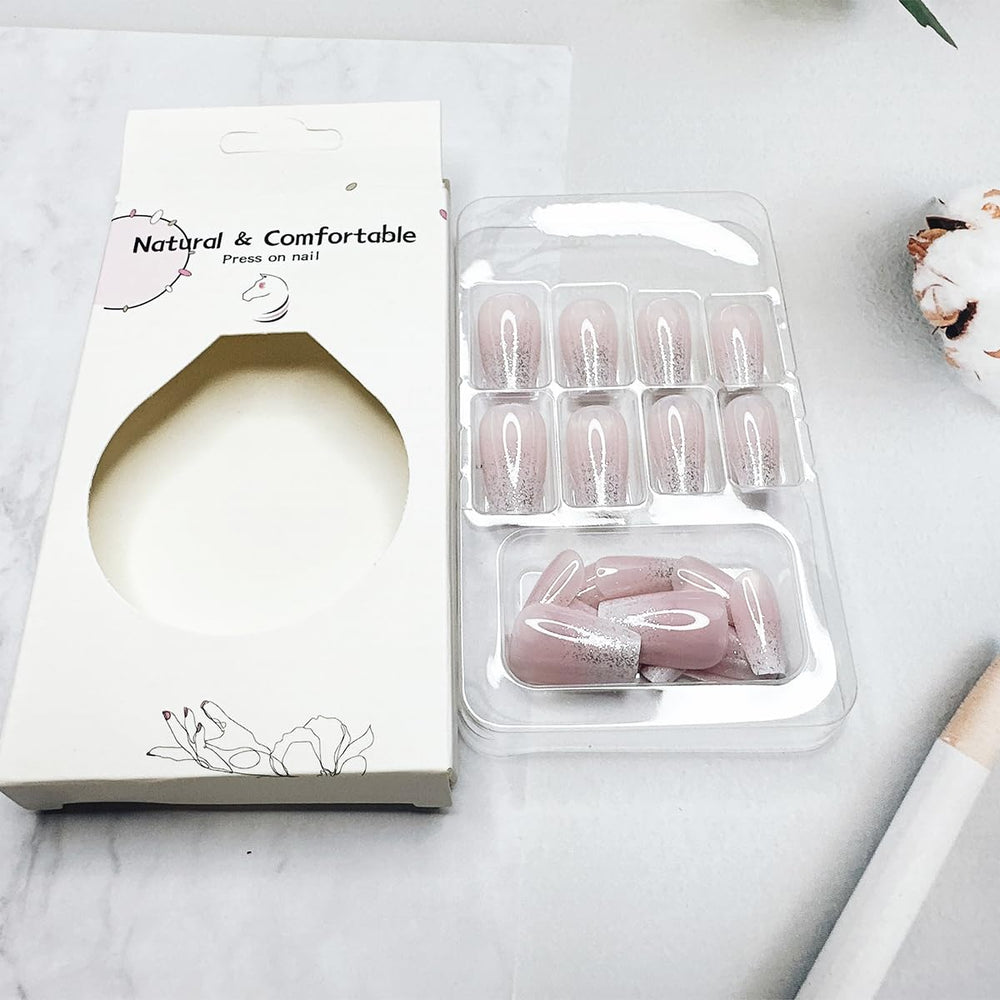 DAJIJIYOU lifestyle image of party-ready hands wearing nails showcasing elegant finishing touch