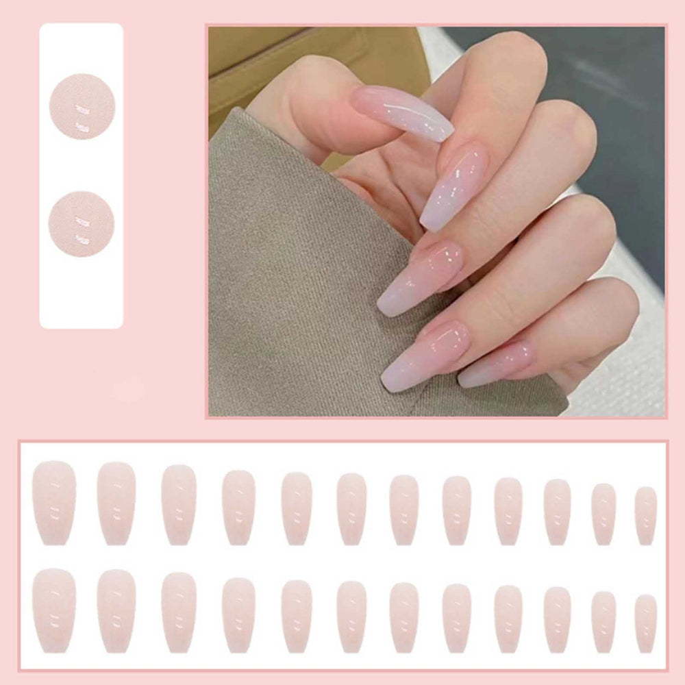 DANMANR nail texture close-up showing smooth acrylic shine and scratch-resistant surface