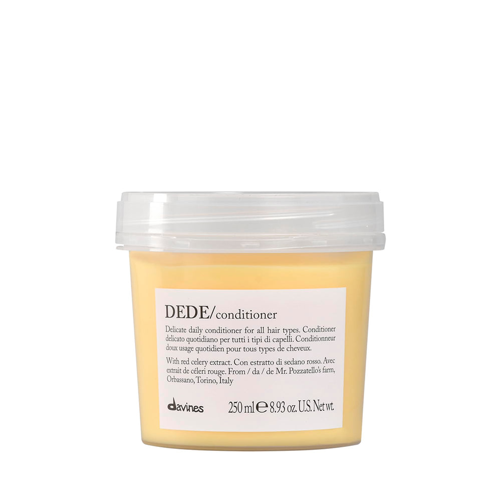Davines DEDE front packaging showing bottle and volume, lightweight hydration benefit