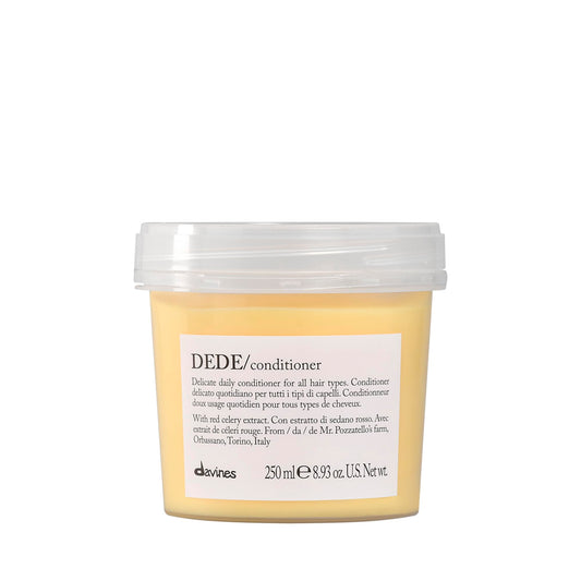 Davines DEDE front packaging showing bottle and volume, lightweight hydration benefit