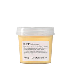 Davines DEDE front packaging showing bottle and volume, lightweight hydration benefit
