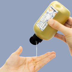 Davines close-up of gel consistency highlighting smooth, non-flaking formula