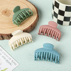 DEEKA clip in handbag ready for quick styling on the go