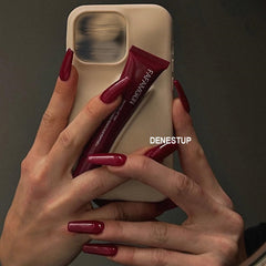 DENESTUP close-up applicator demonstrating smooth glide and precise application