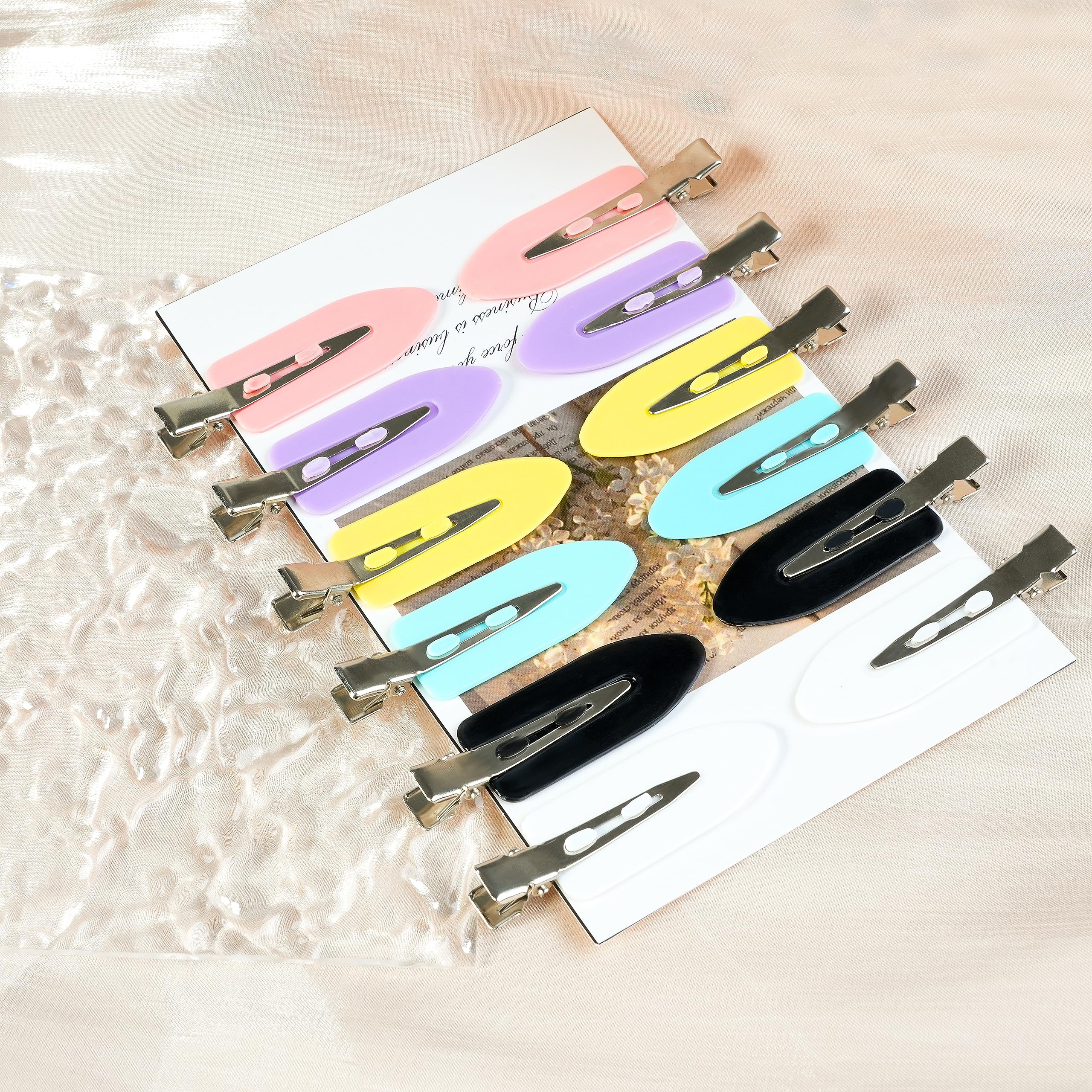 DF DUALFERV clips stored in travel pouch, organized for on-the-go use