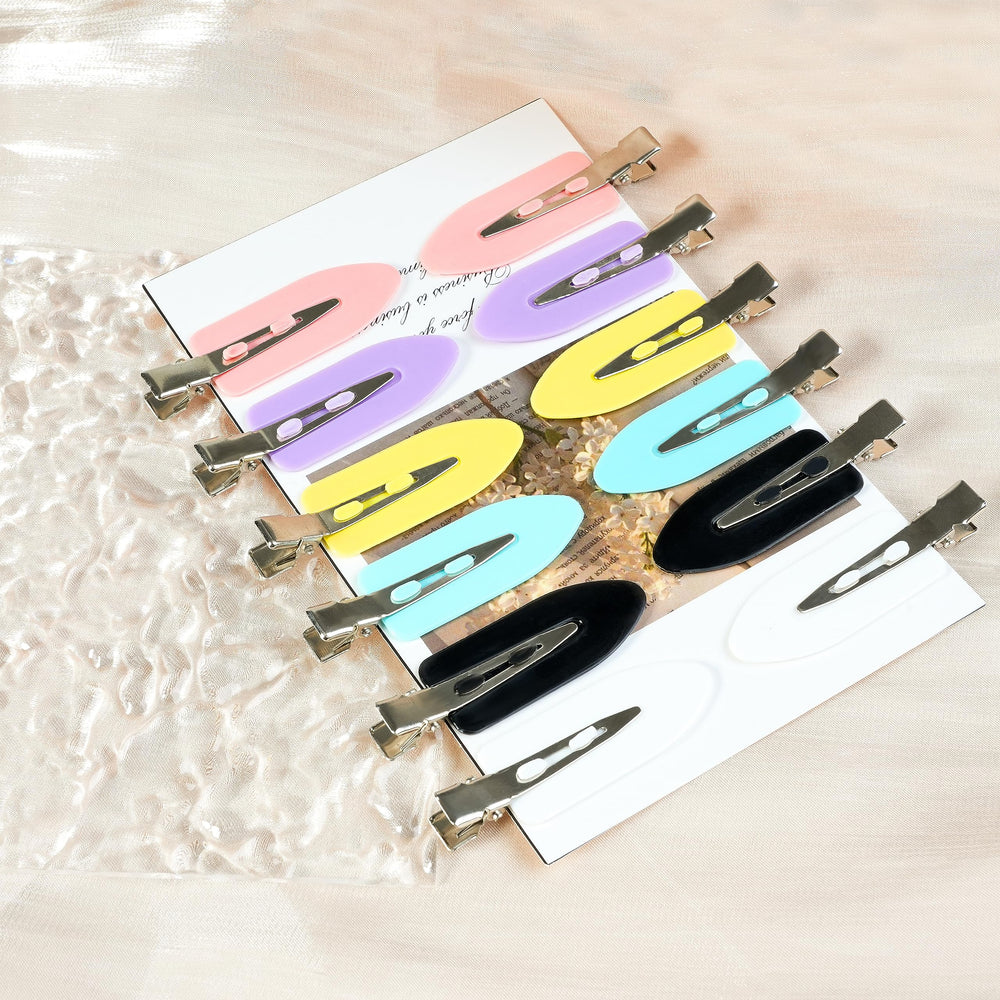 DF DUALFERV clips stored in travel pouch, organized for on-the-go use