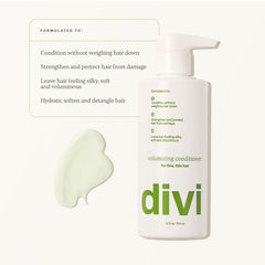 Divi conditioner pour texture demonstrating smoothing without weighing hair down