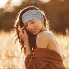 DiyJibb headband during yoga holding hair away from face for focus