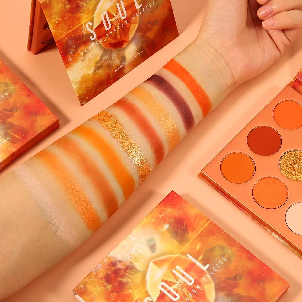 docolor close-up of matte shades highlighting smooth, blendable pigment payoff