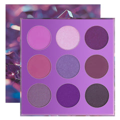 docolor closed palette front showing compact design and portability