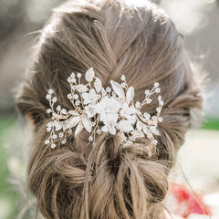 DonLeeving comb styled in bridal updo demonstrating polished finish and photo-ready accent