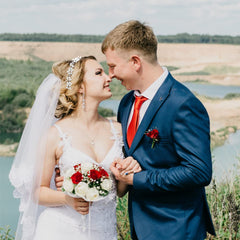 DonLeeving headband worn at wedding adding graceful finishing touch