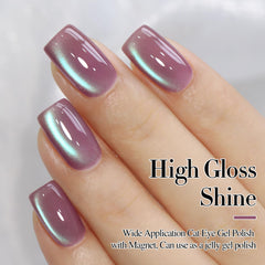Double Rhythm magnet held over wet gel creating a crisp cat-eye line